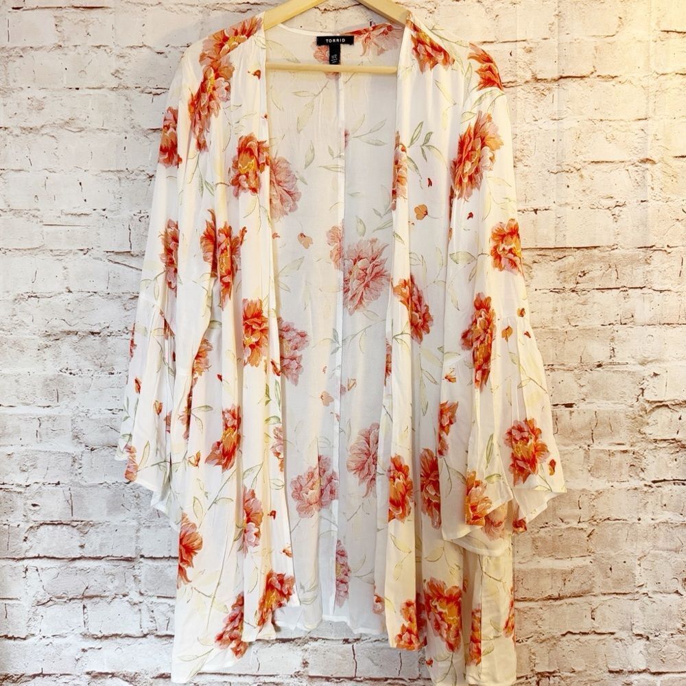 Torrid floral kimono duster top